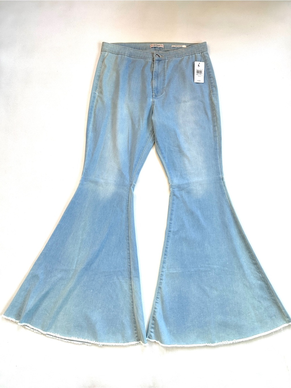 GUESS HIGH RISE FLARE RAW-HEM BELL BOTTOM JEANS IN KEEVA LIGHT WASH NWT Sz31